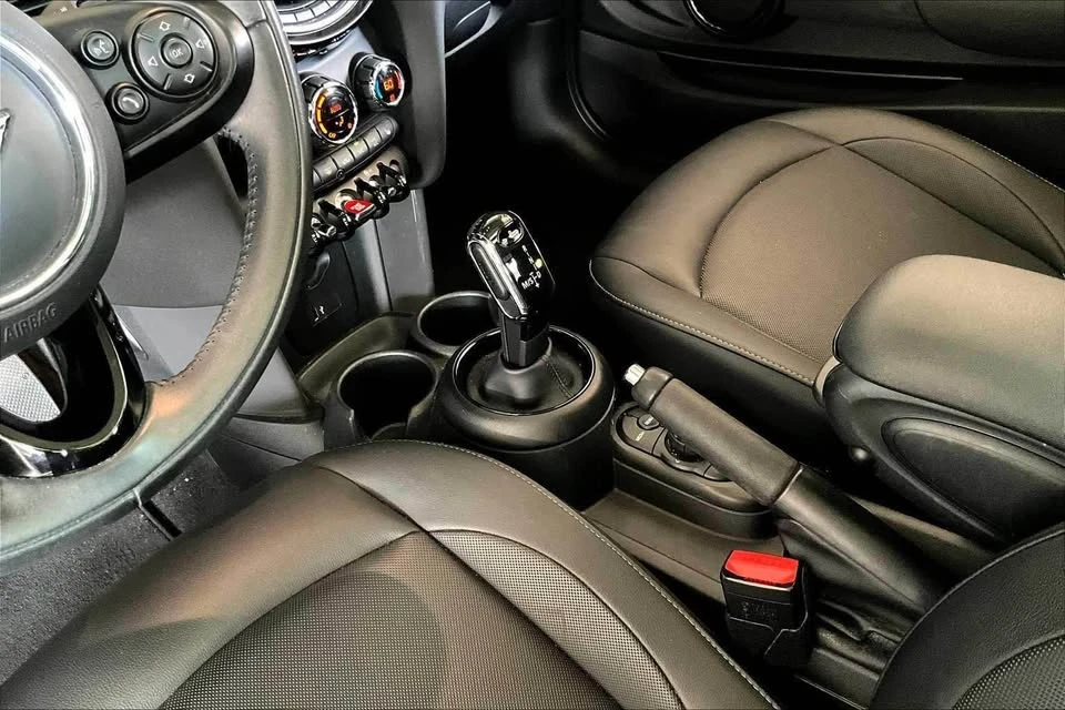 2021 Mini Mini 3rd Gen - Image 9 of 17