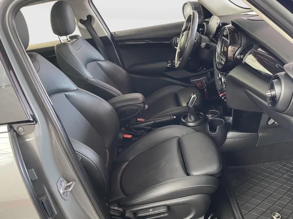 2021 Mini Mini Cooper S 3rd Gen - Image 5 of 8