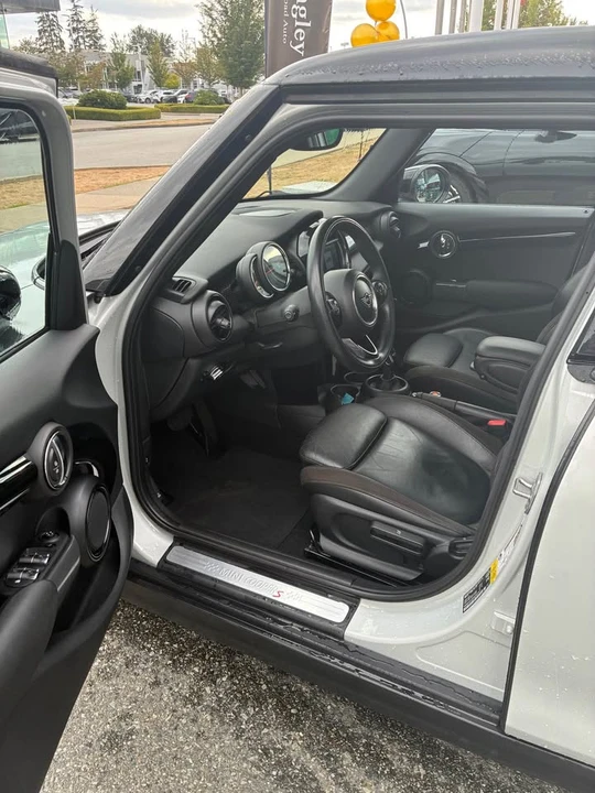2021 Mini Mini Cooper S 3rd Gen - Image 8 of 10