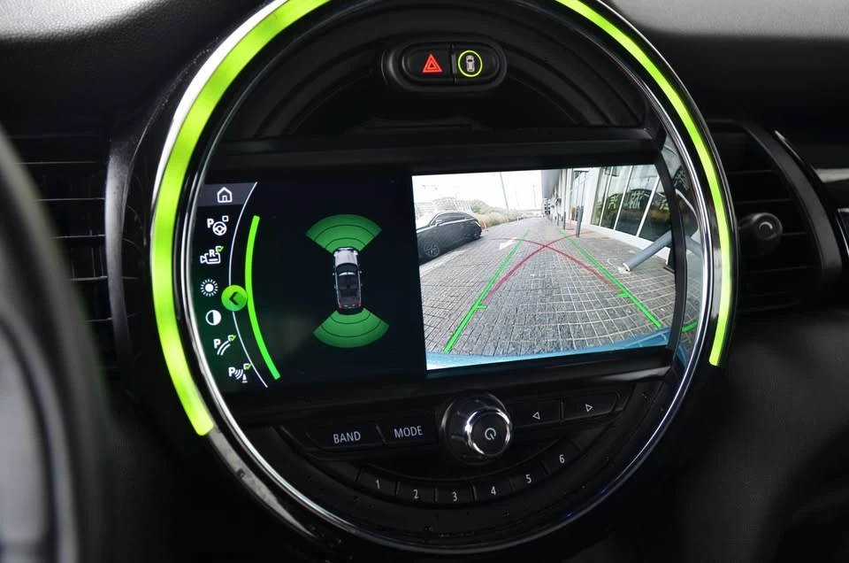 2021 Mini Mini Cooper S 3rd Gen - Image 16 of 19