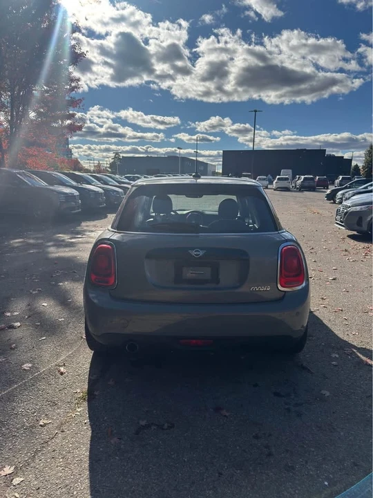 2021 Mini Mini 3rd Gen - Image 3 of 7