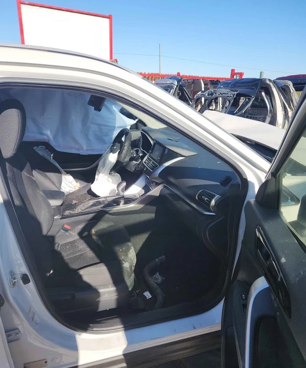 2021 Mitsubishi Eclipse Cross - Image 9 of 10