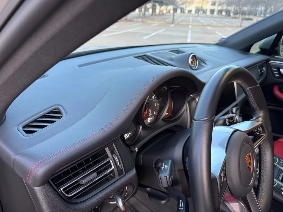 2021 Porsche Macan GTS - Image 14 of 25