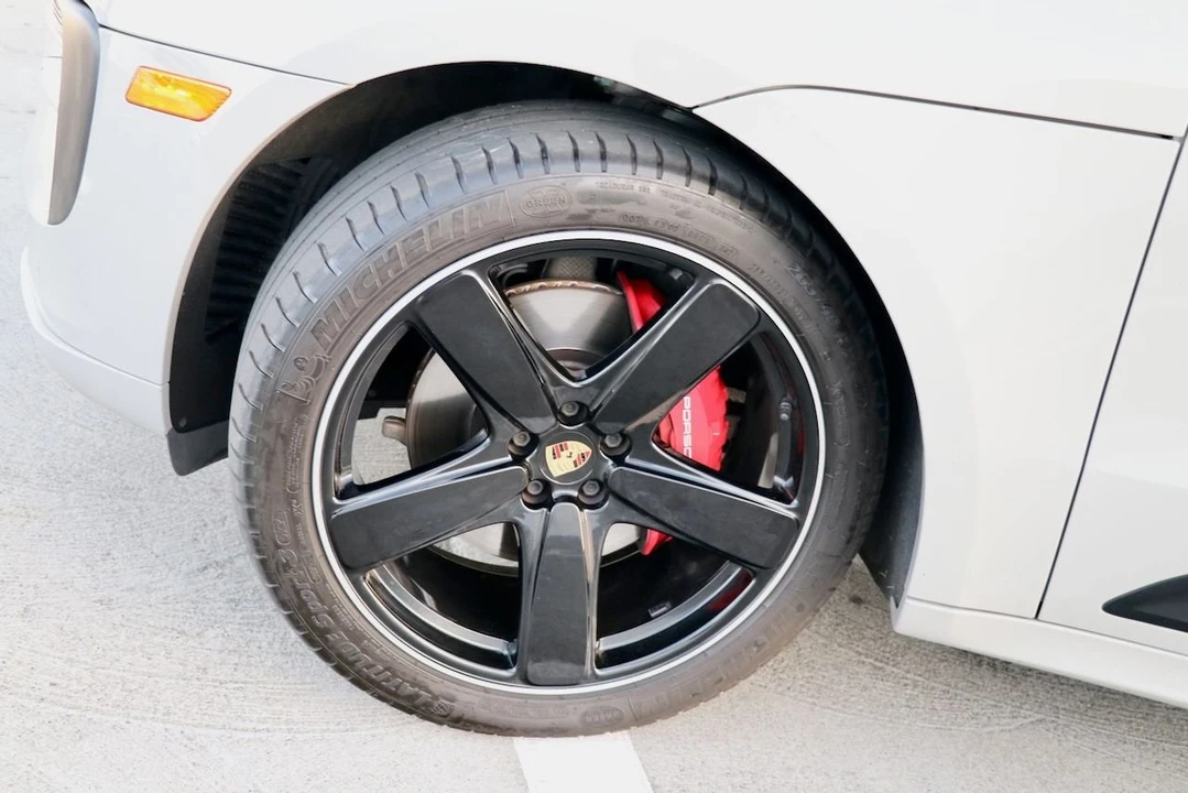 2021 Porsche Macan GTS - Image 19 of 22