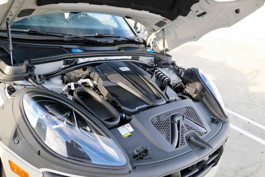 2021 Porsche Macan GTS - Image 9 of 22