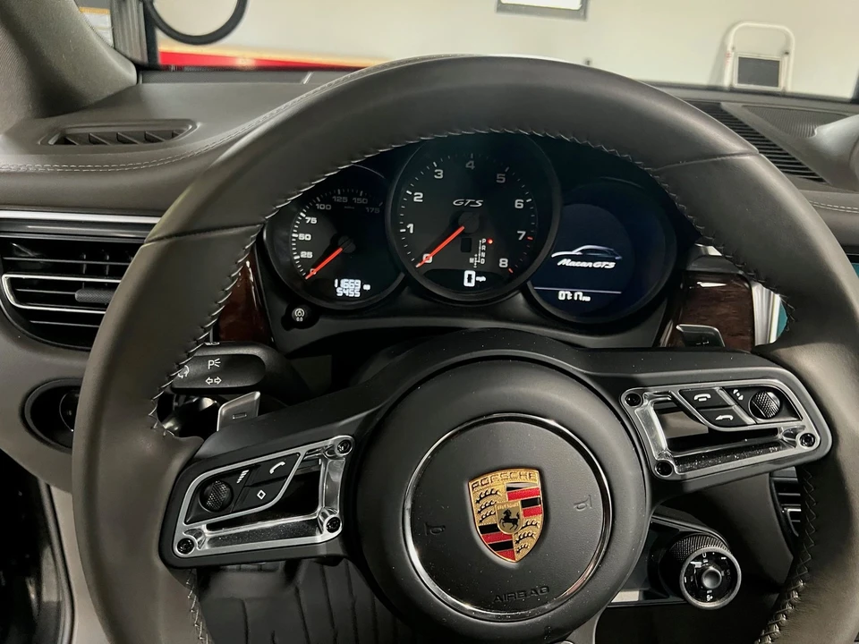 2021 Porsche Macan GTS - Image 12 of 15