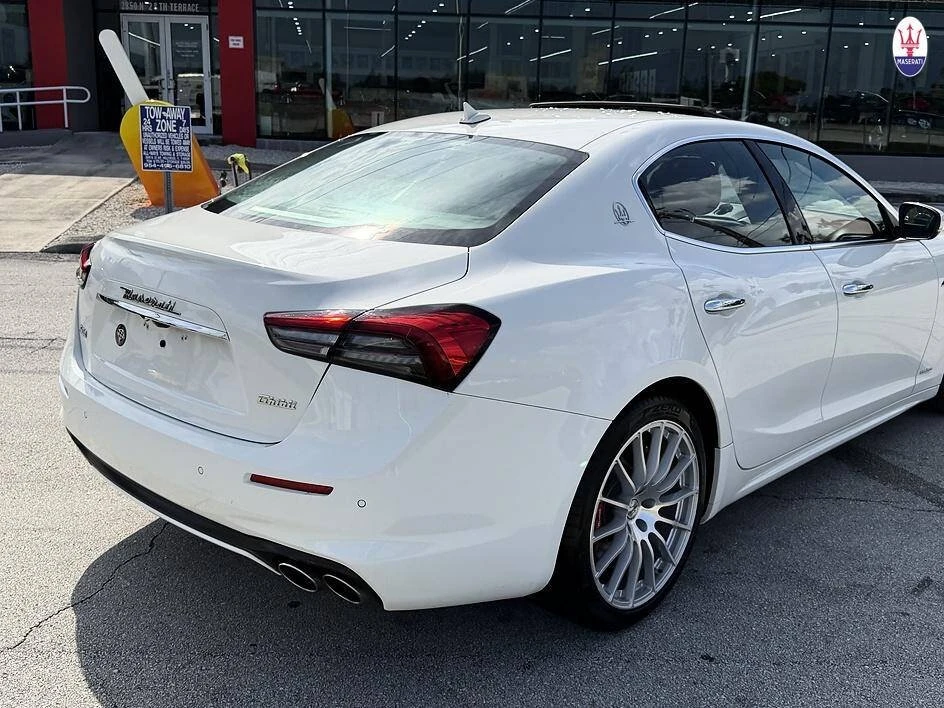 2021 Maserati Ghibli 3rd Gen - Image 14 of 19