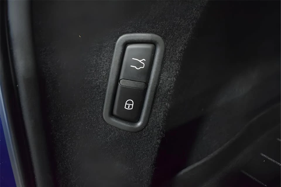 2021 Maserati Levante - Image 12 of 20