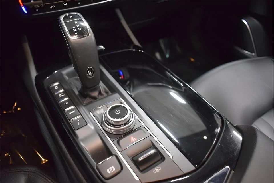 2021 Maserati Levante - Image 16 of 20