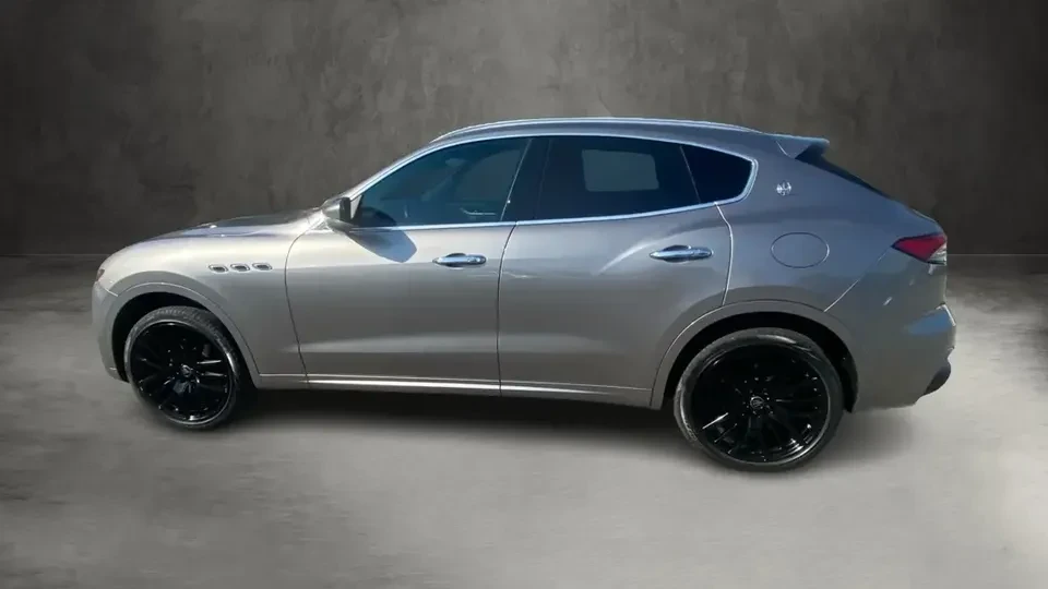 2021 Maserati Levante - Image 2 of 20