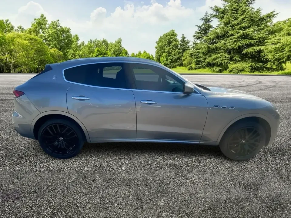 2021 Maserati Levante - Image 6 of 20
