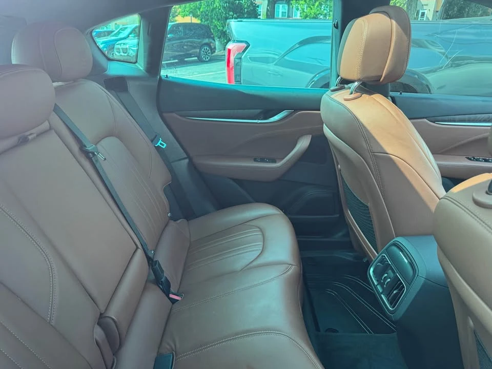 2021 Maserati Levante - Image 2 of 7