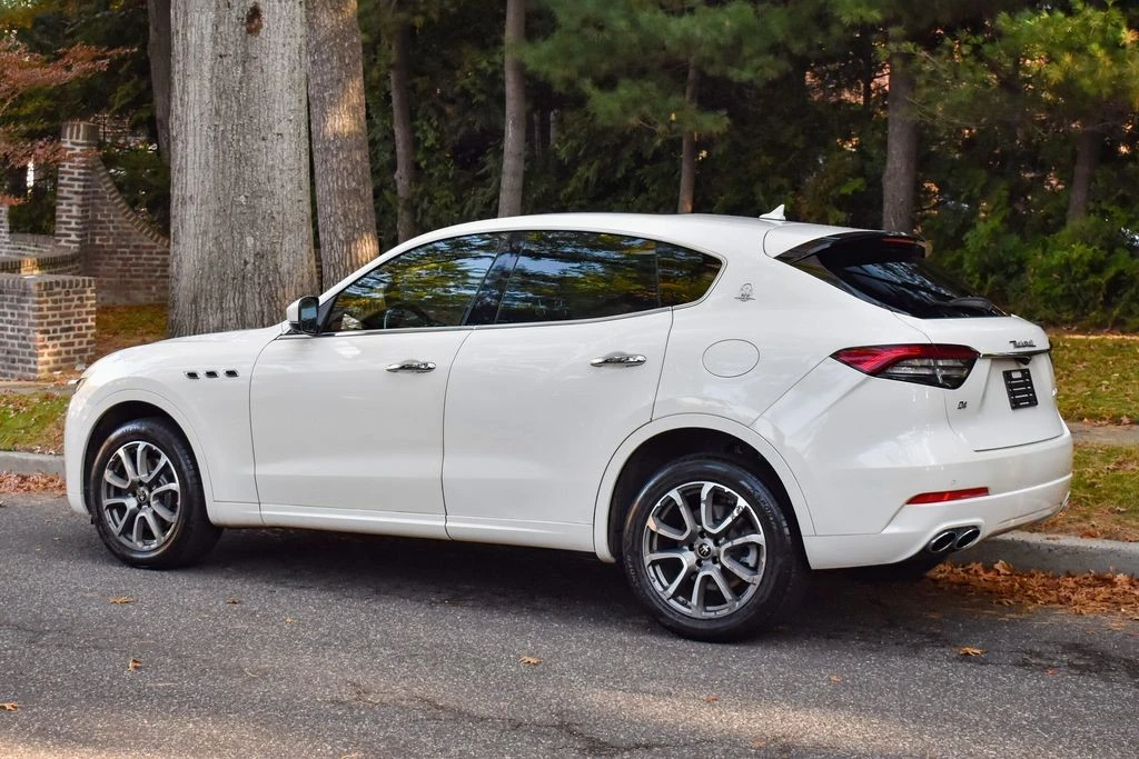 2021 Maserati Levante - Image 6 of 12