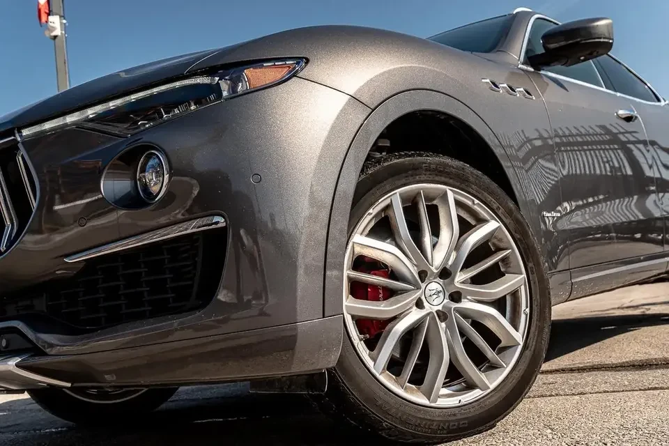 2021 Maserati Levante - Image 4 of 17