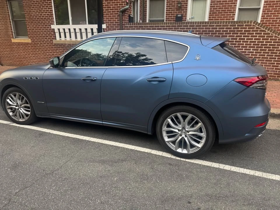 2021 Maserati Levante - Image 2 of 3