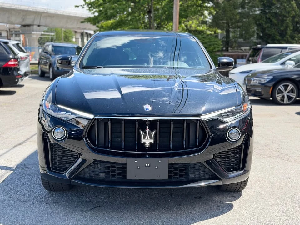 2021 Maserati Levante - Image 2 of 12