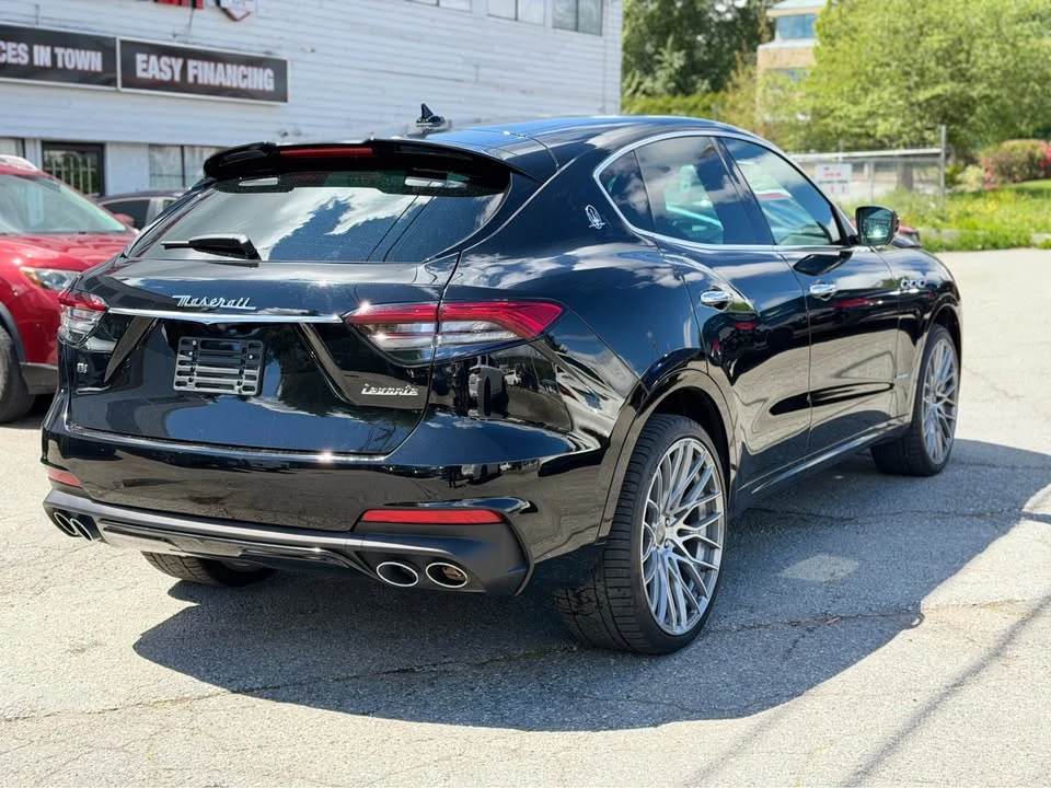 2021 Maserati Levante - Image 7 of 12