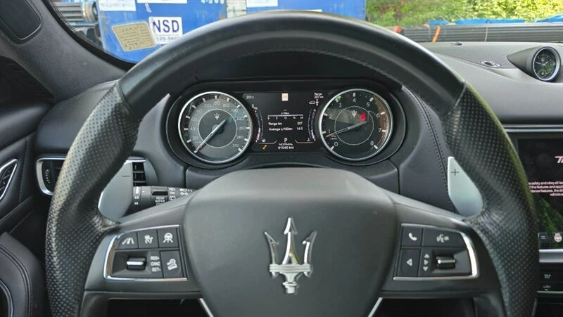 2021 Maserati Levante - Image 12 of 17