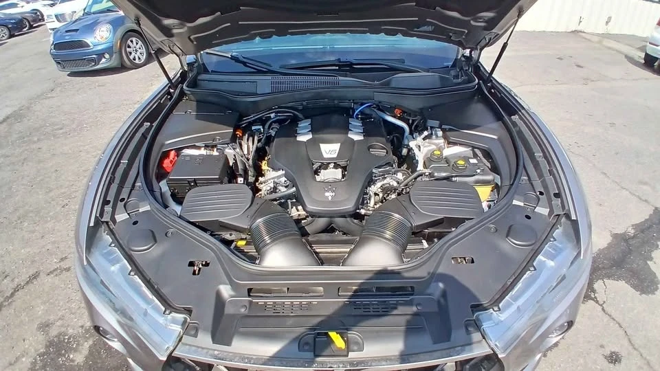 2021 Maserati Levante - Image 4 of 20