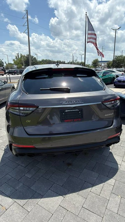 2021 Maserati Levante - Image 7 of 10