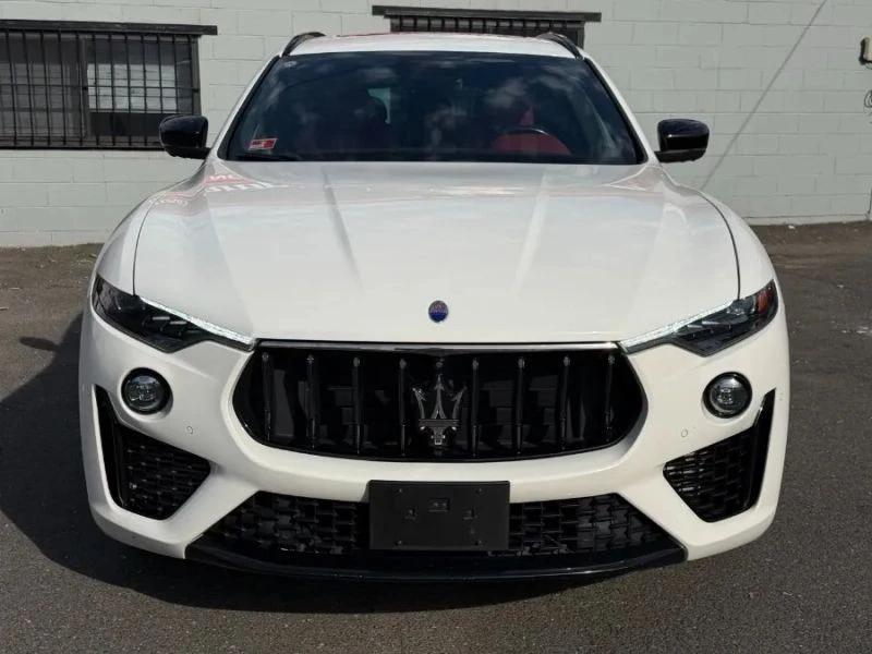 2021 Maserati Levante - Image 2 of 12