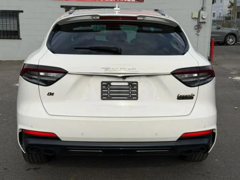 2021 Maserati Levante - Image 6 of 12