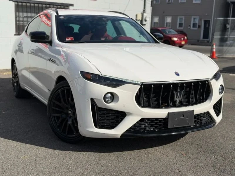 2021 Maserati Levante - Image 4 of 12
