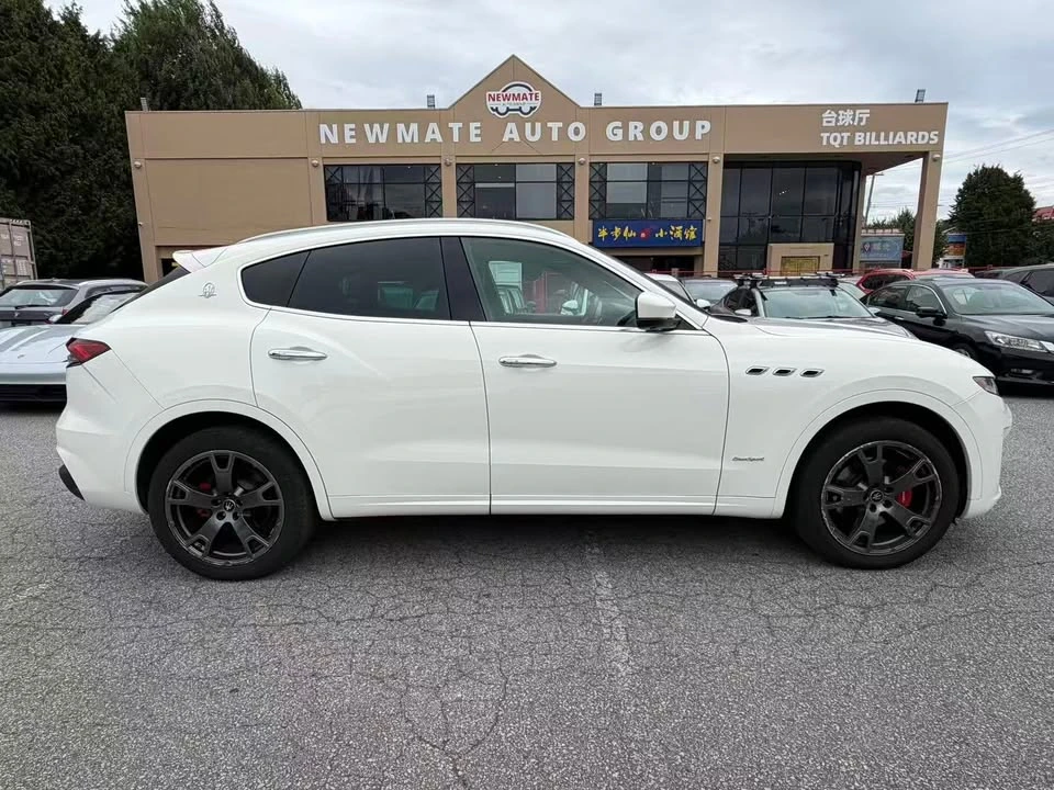 2021 Maserati Levante - Image 3 of 16
