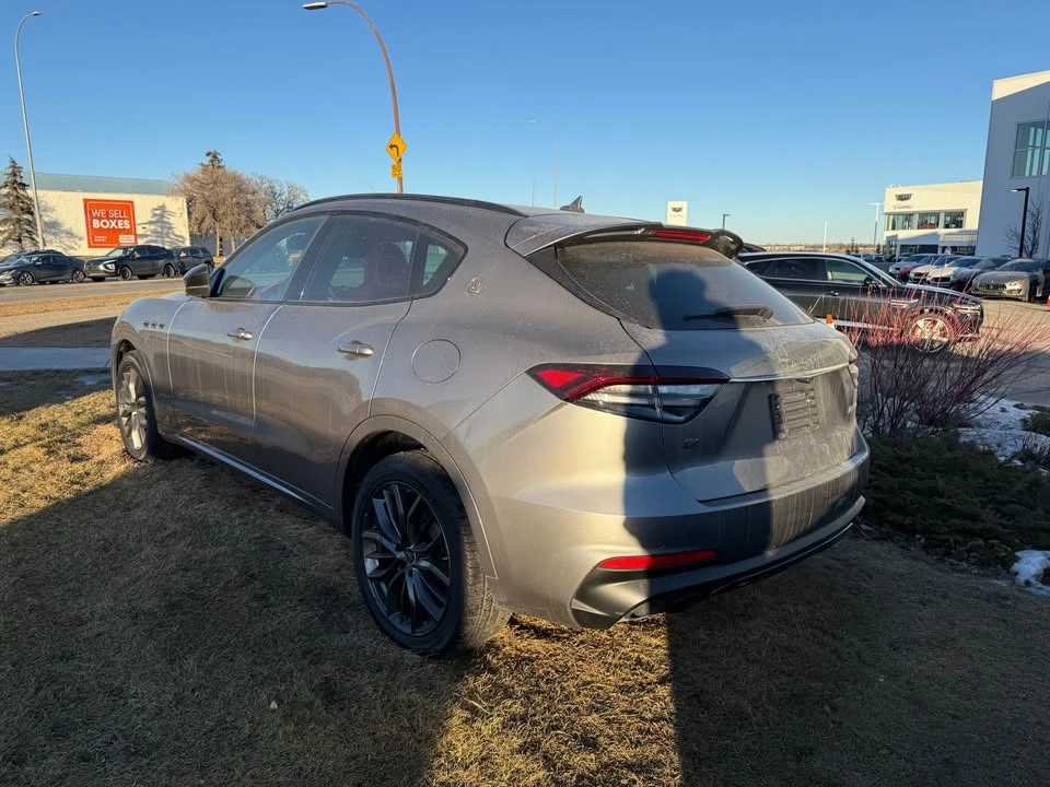 2021 Maserati Levante - Image 6 of 12
