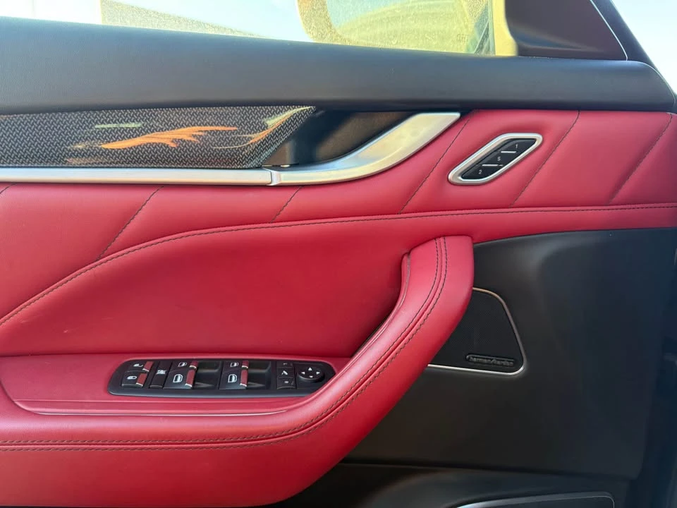 2021 Maserati Levante - Image 8 of 12