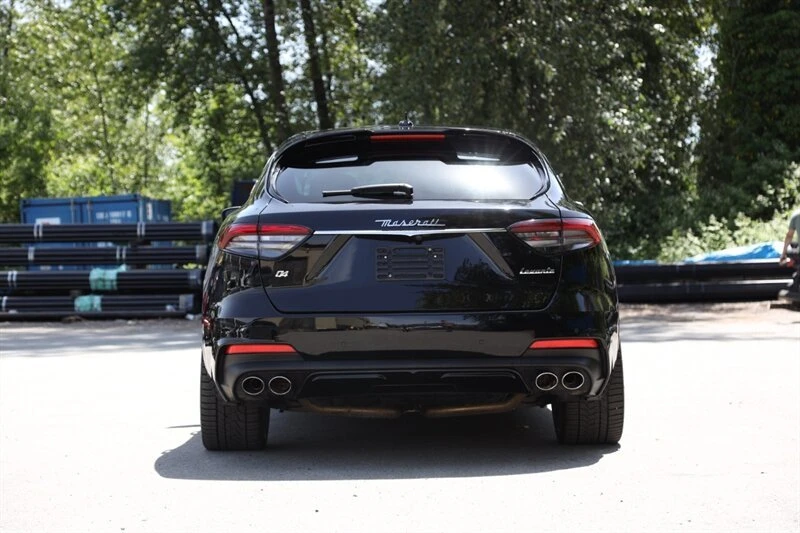 2021 Maserati Levante - Image 2 of 13