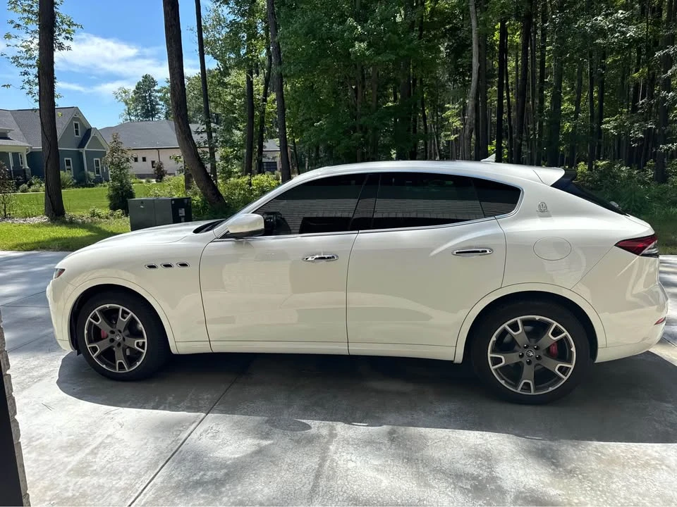 2021 Maserati Levante - Image 2 of 3