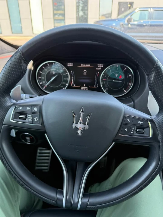 2021 Maserati Levante - Image 10 of 11