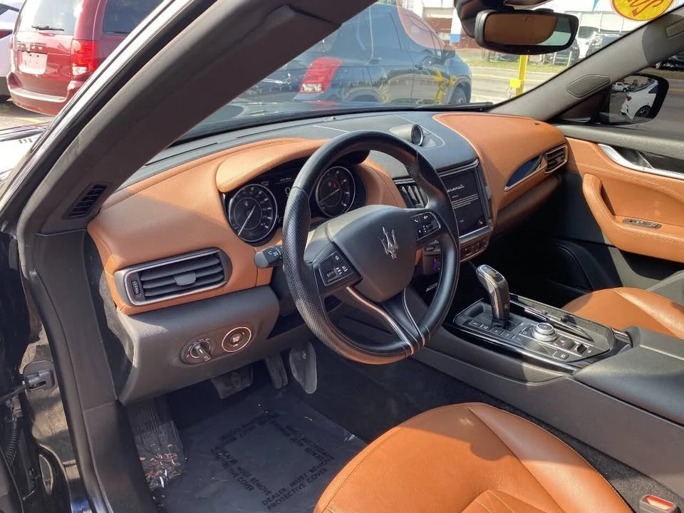 2021 Maserati Levante - Image 16 of 17