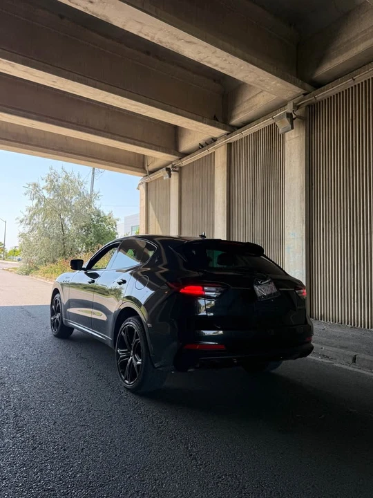 2021 Maserati Levante - Image 6 of 11