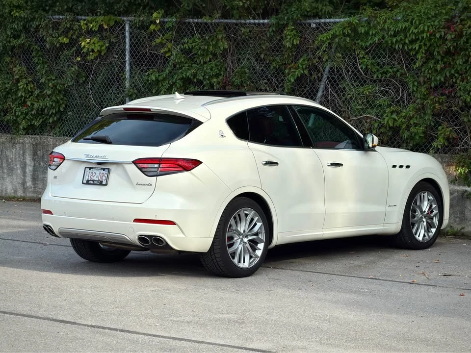 2021 Maserati Levante - Image 8 of 20