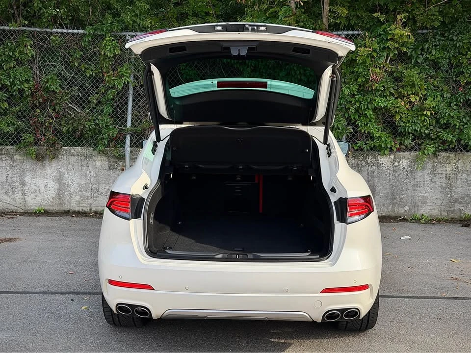 2021 Maserati Levante - Image 10 of 20