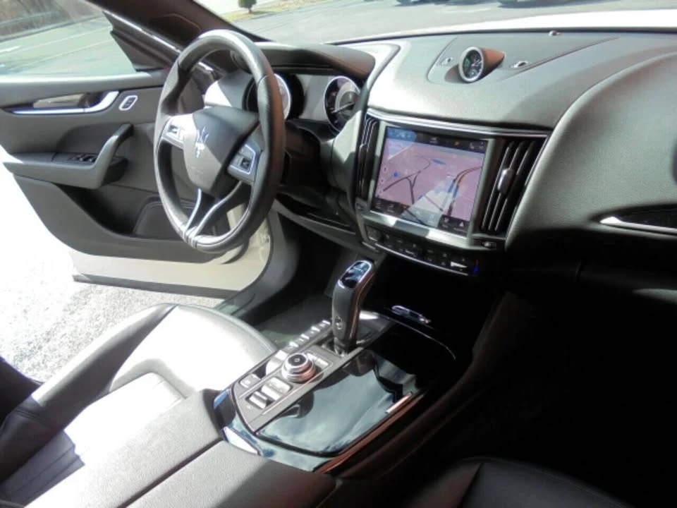 2021 Maserati Levante - Image 9 of 20