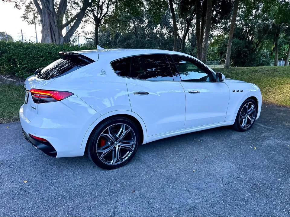 2021 Maserati Levante - Image 3 of 20