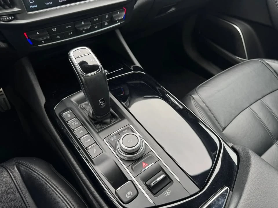 2021 Maserati Levante - Image 18 of 20