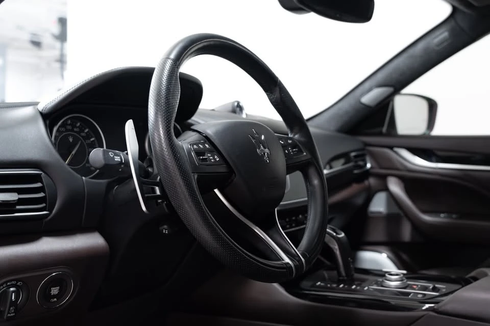 2021 Maserati Levante - Image 13 of 17