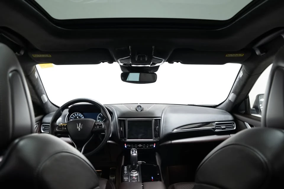 2021 Maserati Levante - Image 9 of 17
