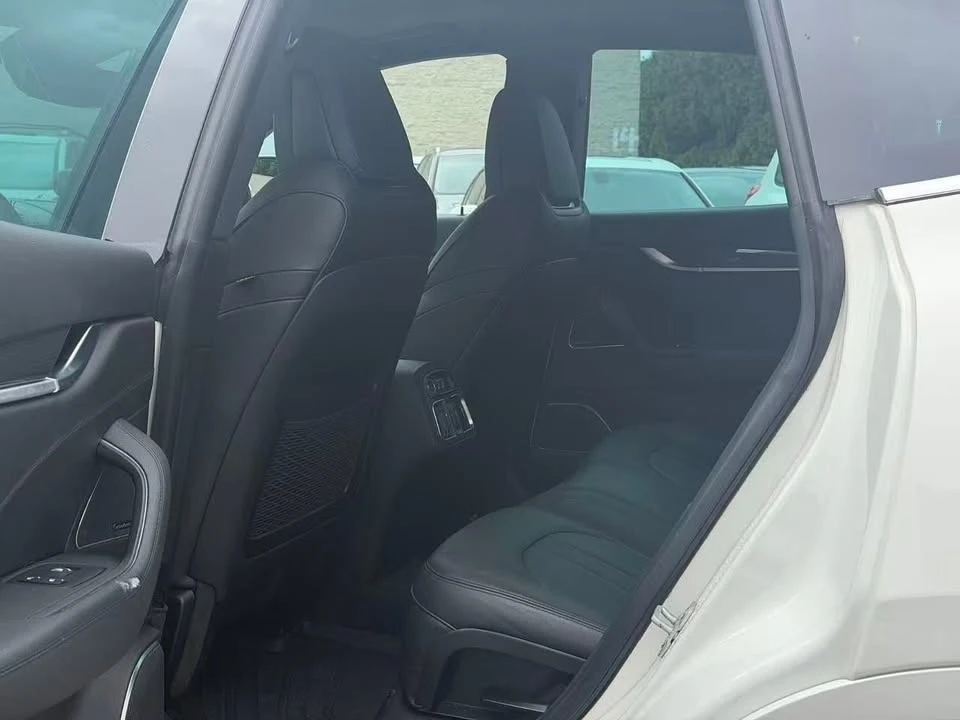 2021 Maserati Levante - Image 15 of 20