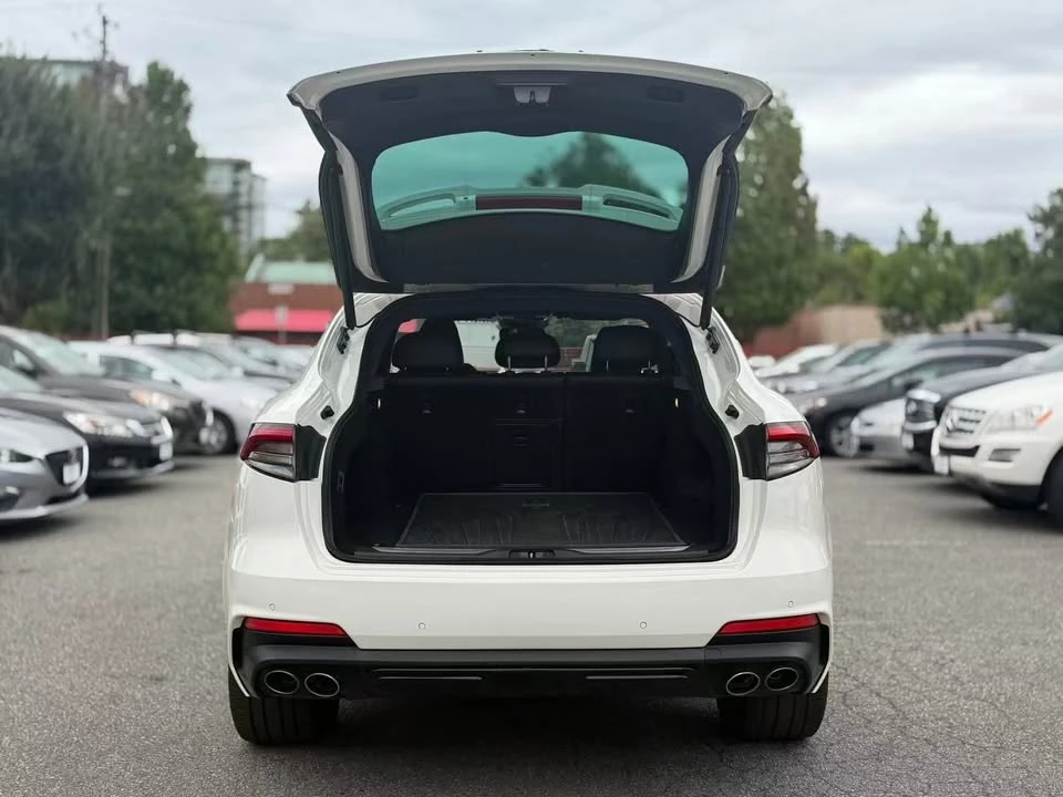 2021 Maserati Levante - Image 9 of 20