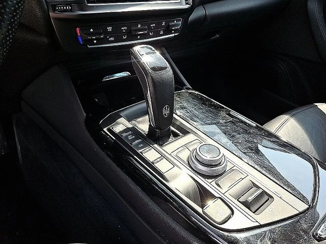 2021 Maserati Levante - Image 8 of 16