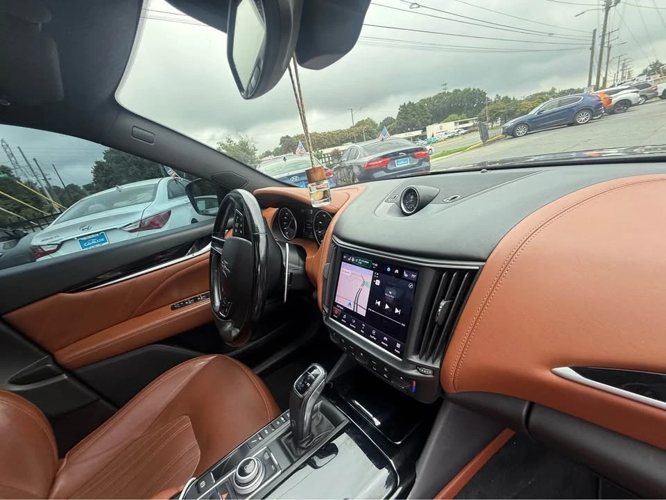 2021 Maserati Levante - Image 11 of 20