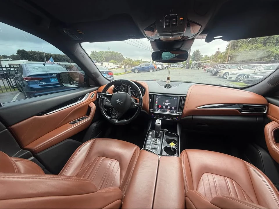 2021 Maserati Levante - Image 17 of 20