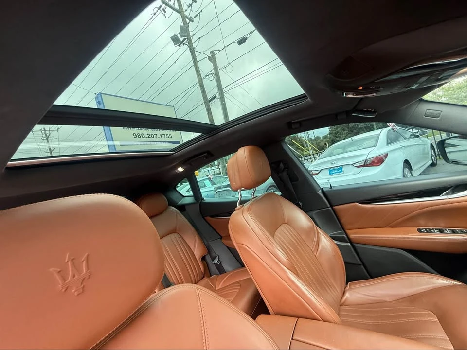 2021 Maserati Levante - Image 12 of 20