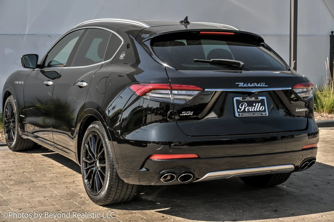 2021 Maserati Levante - Image 6 of 21