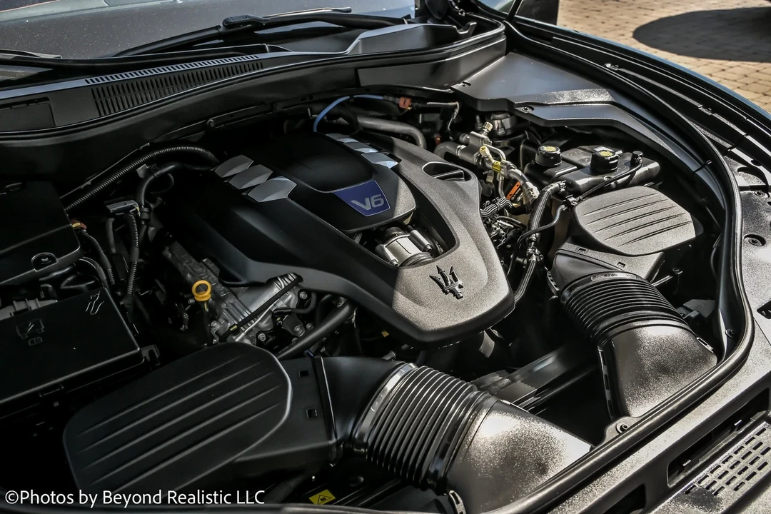 2021 Maserati Levante - Image 18 of 21